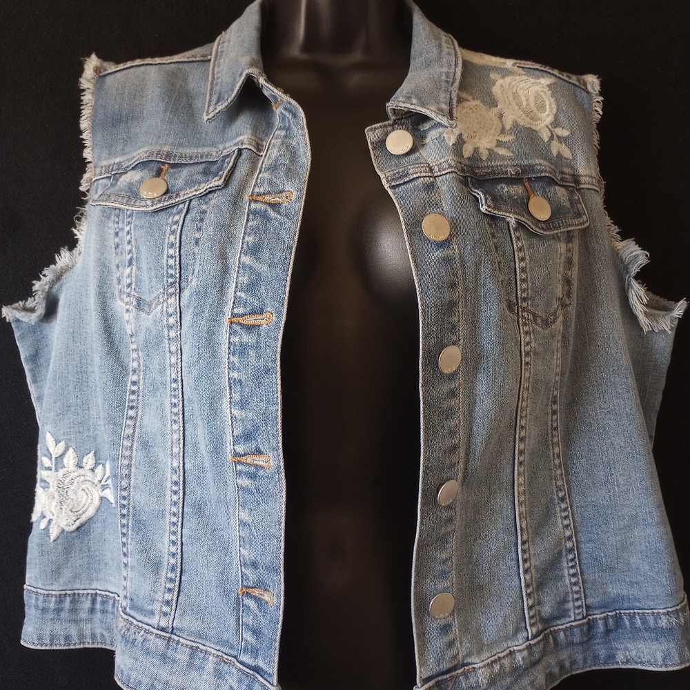 a.n.a Sleeveless Jean Jacket